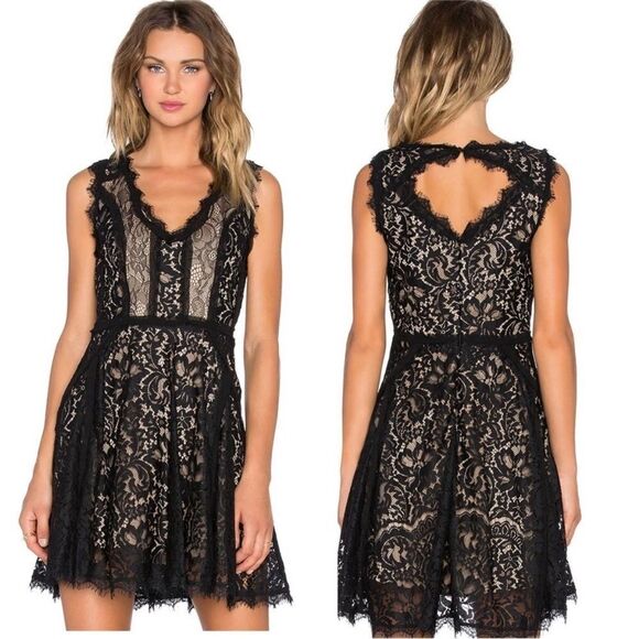 HEARTLOOM SERA LACE FIT & FLARE DRESS MEDIUM WIMSYGOTH FAIRY ROMANTIC WITCHY - Picture 1 of 14